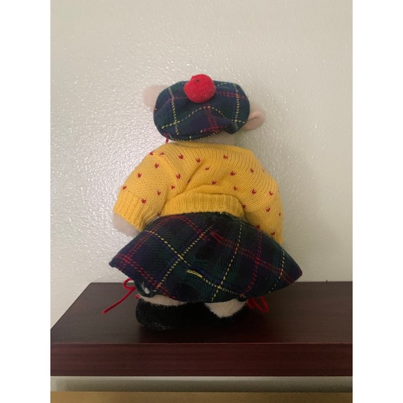 Collectible Plush Scottish Bunny // Hoppy Vanderhare Highland Fling Stuffy - Picture 7 of 10